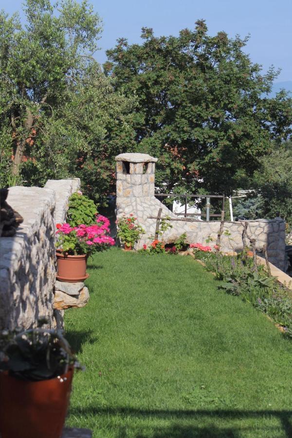 Apartments And Rooms With Parking Space Njivice, Krk - 5458 Extérieur photo