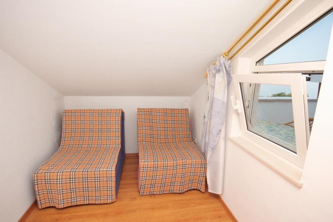 Apartments And Rooms With Parking Space Njivice, Krk - 5458 Extérieur photo