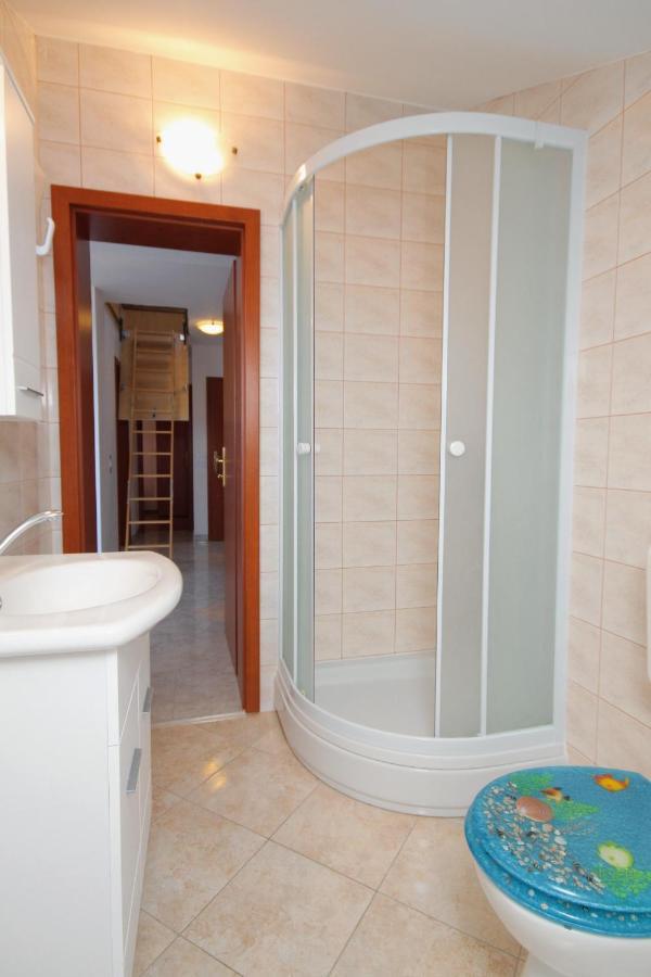 Apartments And Rooms With Parking Space Njivice, Krk - 5458 Extérieur photo