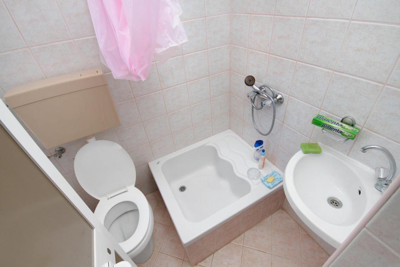 Apartments And Rooms With Parking Space Njivice, Krk - 5458 Extérieur photo
