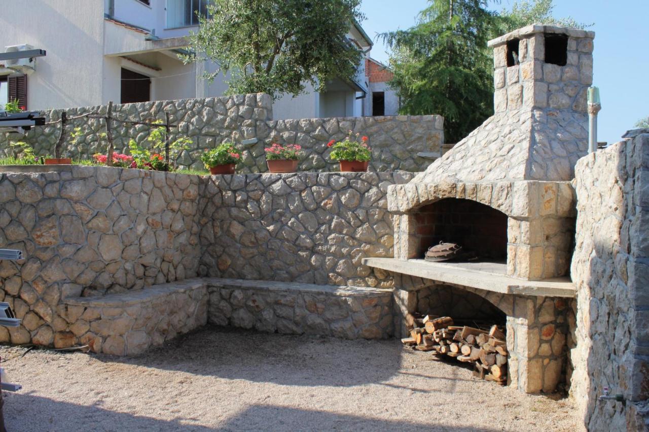 Apartments And Rooms With Parking Space Njivice, Krk - 5458 Extérieur photo