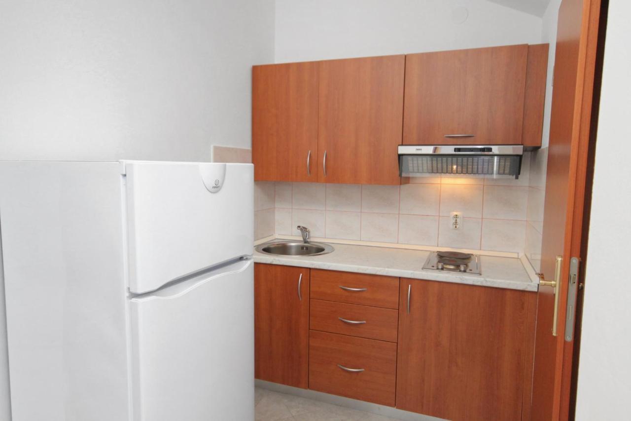 Apartments And Rooms With Parking Space Njivice, Krk - 5458 Extérieur photo